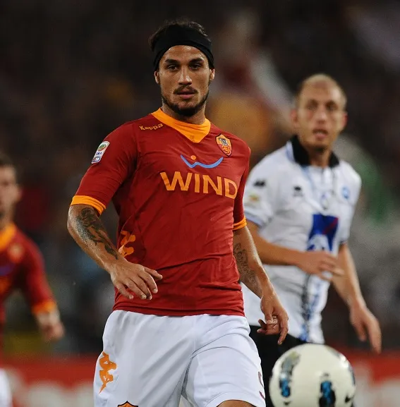 Osvaldo suspendu par son club