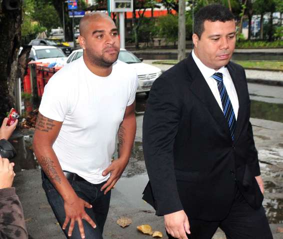 Les témoins défendent Adriano