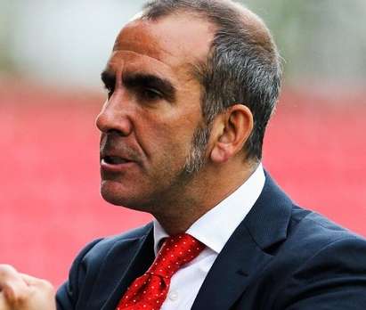 Di Canio termine par une victoire