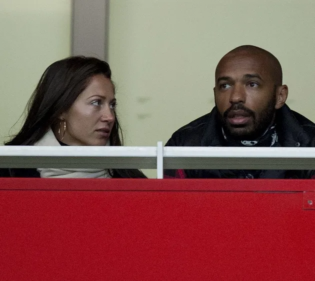 Van Persie attend Henry