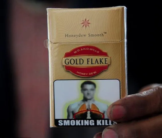 Photo: Terry sur les paquets de cigarette en Inde