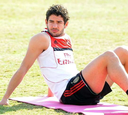 PSG : 61,5 millions pour Pato et Kakà ?