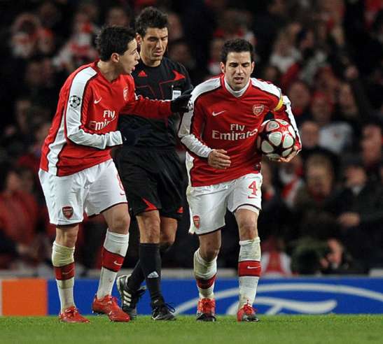 Arsenal plus fort sans Nasri et Fabregas ?