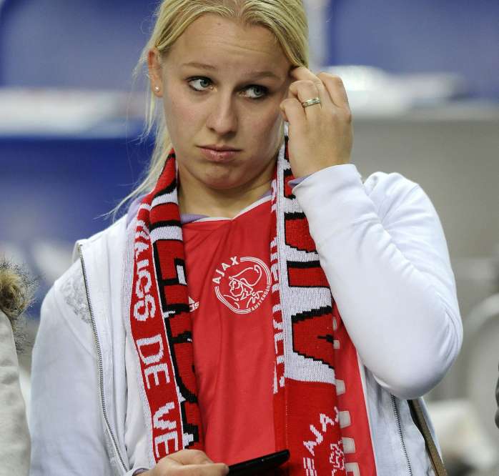 Ajax, les femmes et les enfants d’abord