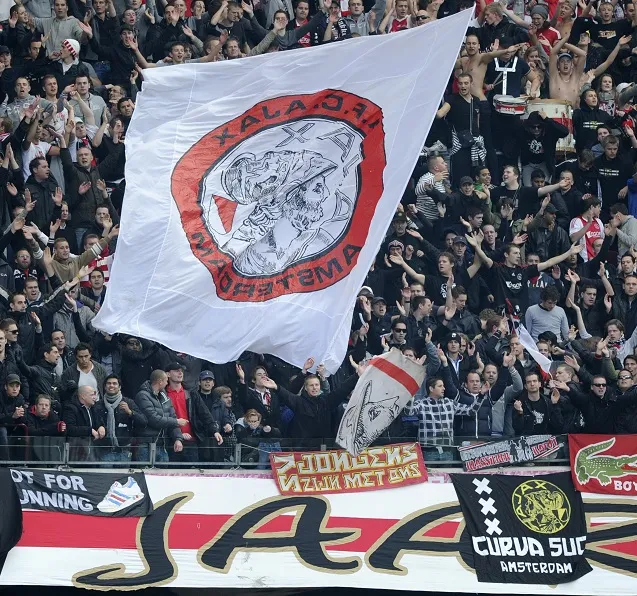 Ajax, seuls les enfants viendront au stade