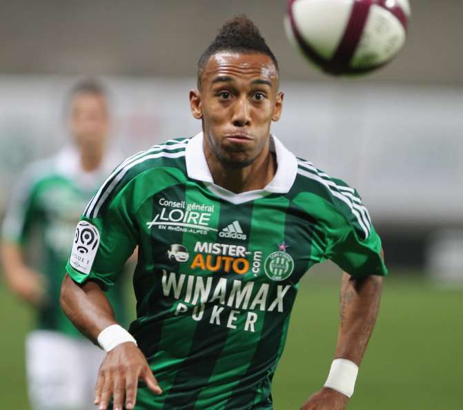 Aubameyang se transforme