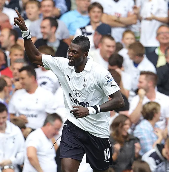 Adebayor veut rejoindre Manchester