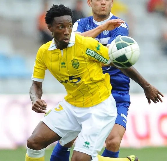 Serge Gakpé signe au Standard