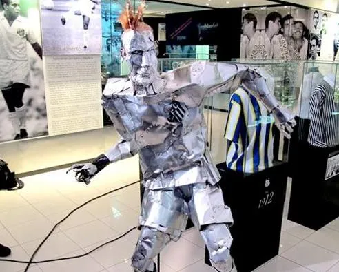 Photo: Neymar en tôle