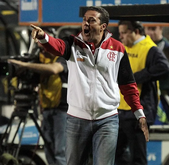 Luxemburgo viré de Flamengo