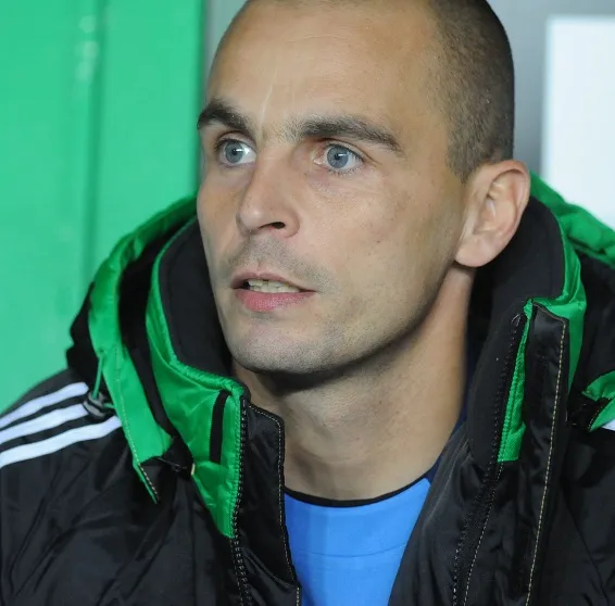 Janot pisse dans son survêtement