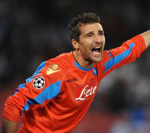 Les tifosi napolitains derrière De Sanctis