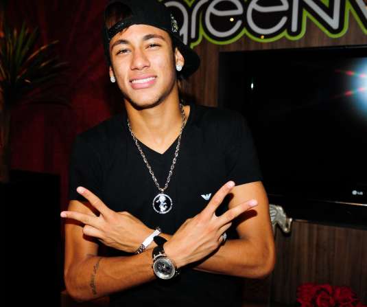 Neymar à Santos jusqu&rsquo;en 2014