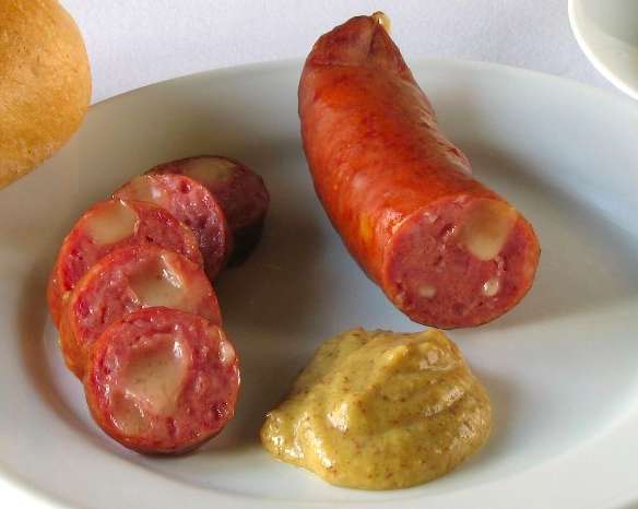 Un billet contre une saucisse