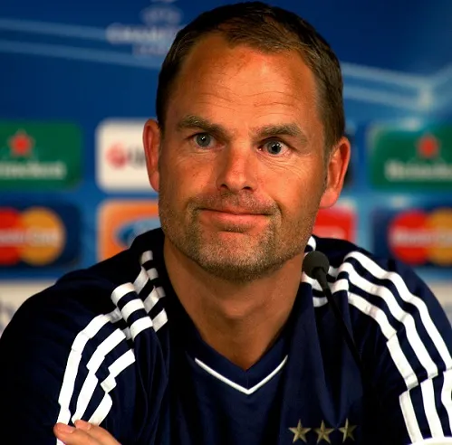 Suarez peut être stupide selon De Boer