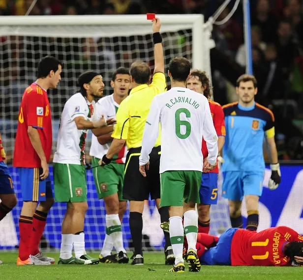 La FIFA veut abolir la triple sanction