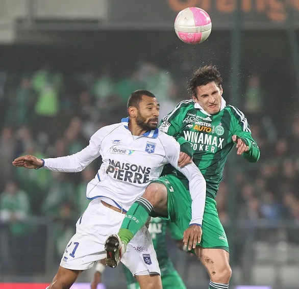 Auxerre freine Sainté