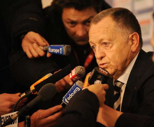 Aulas énervé, Leo content