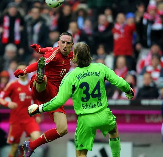 Le Bayern poursuit Dortmund