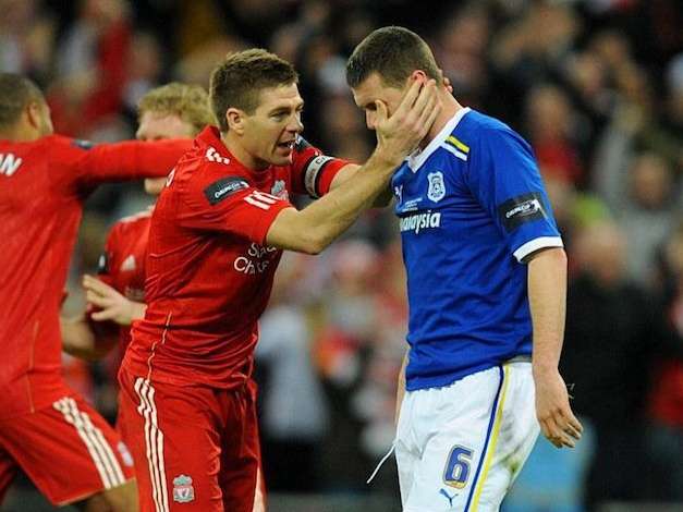 Photo : Gerrard console son cousin