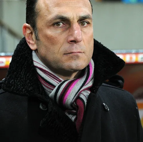 Der Zakarian allume ses supporters