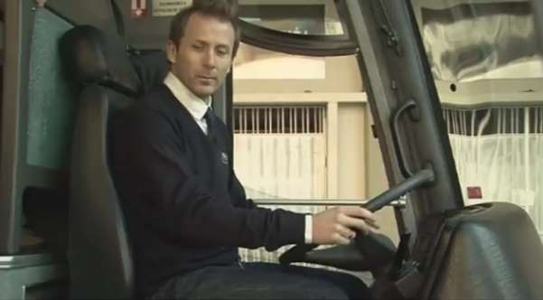 Photo : Mendieta conduit un bus