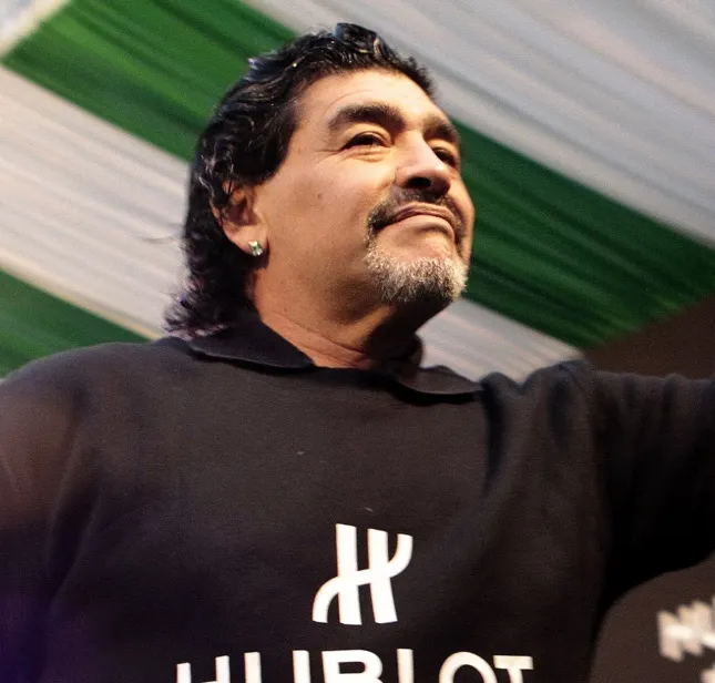 Maradona menace d’arrêter
