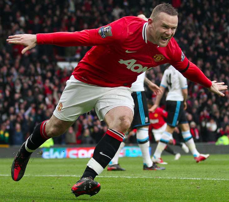Rooney compte double