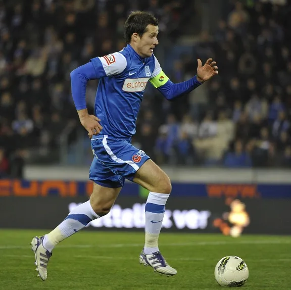 Tozser signe au Genoa