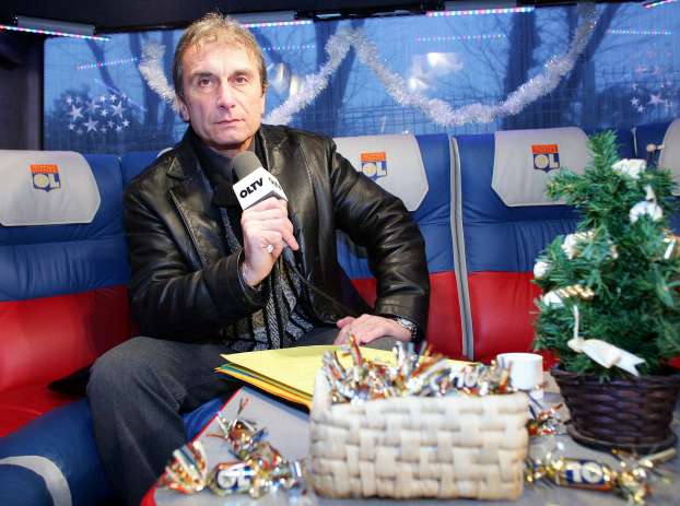 Le commentateur de l’OL suspendu