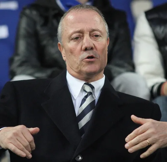 Lacombe s&rsquo;excuse