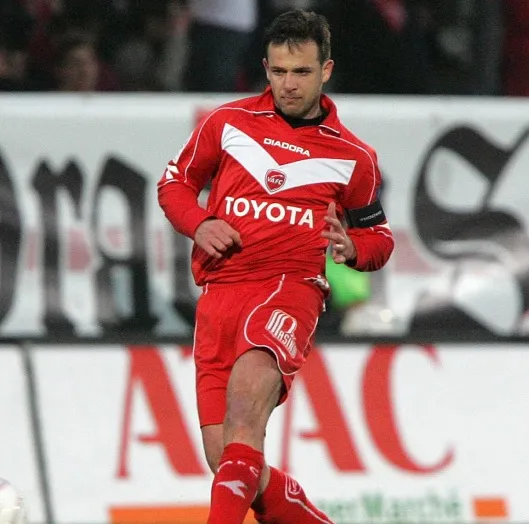 Rafael Schmitz quitte VA