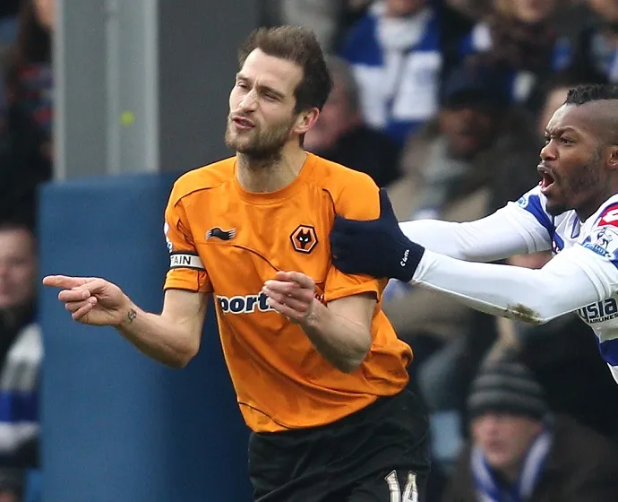 Il se pointe bourré à l’entraînement