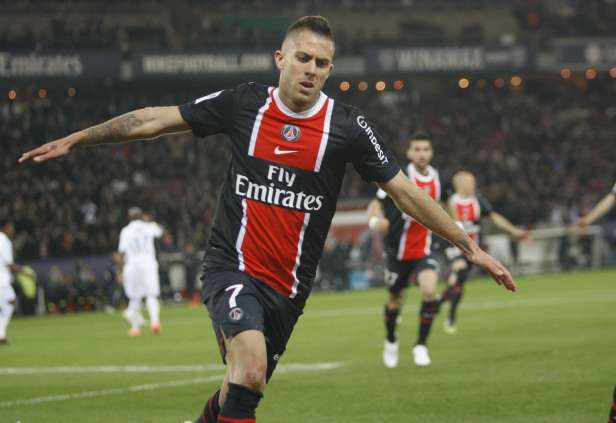 Menez scintille, Pastore s&rsquo;éclipse