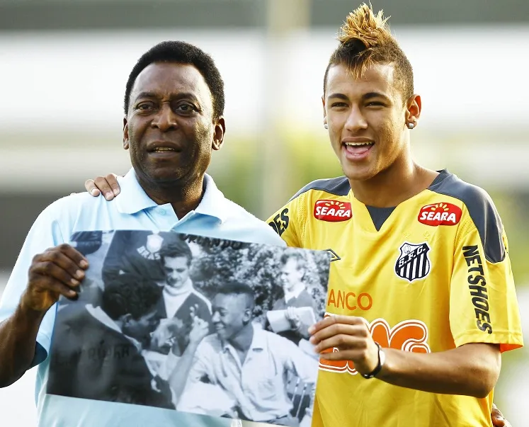Pelé trouve Neymar meilleur que Messi