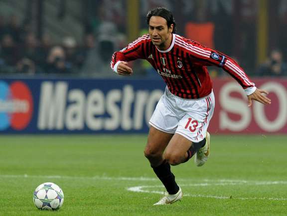 Nesta répond à Pirlo