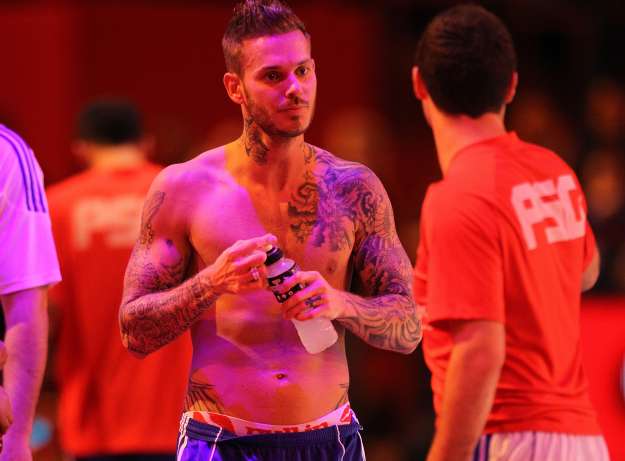 M.Pokora rembarre le Bleid