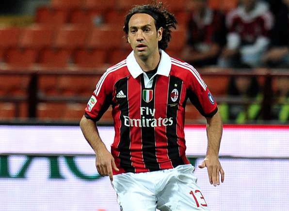 Nesta quitte le Milan AC