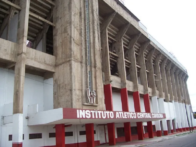 L&rsquo;Instituto menacé par ses supporters