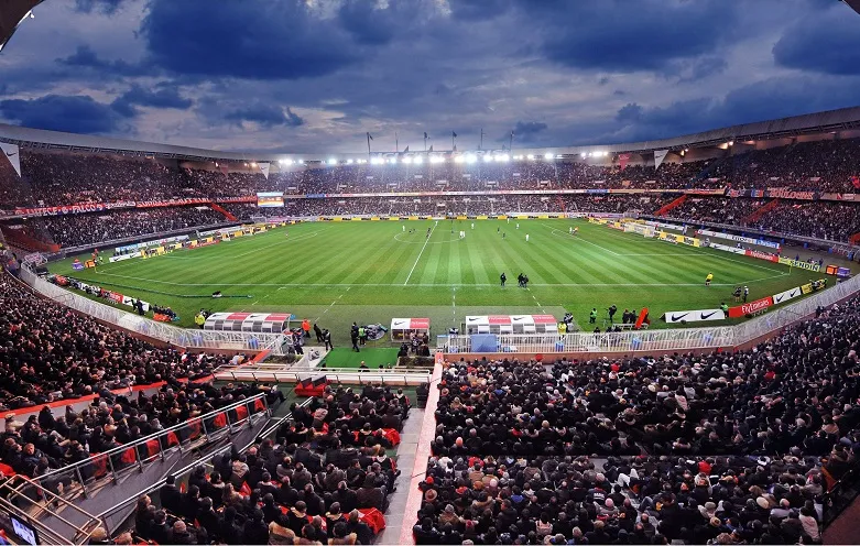 Pourquoi le PSG doit rester au Parc