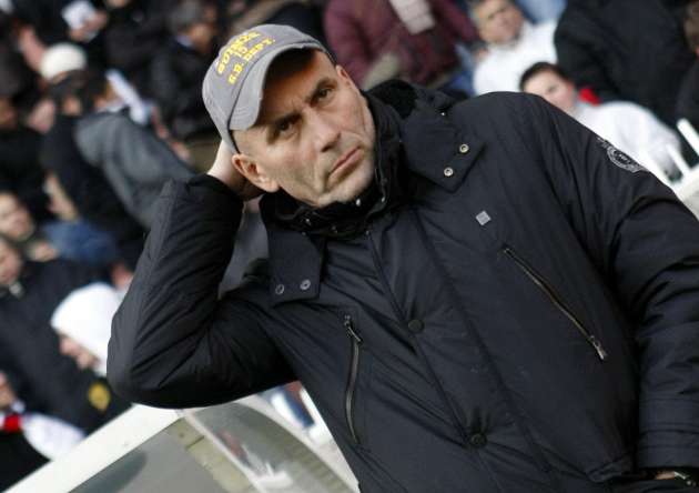 Qui pour remplacer Carteron ?