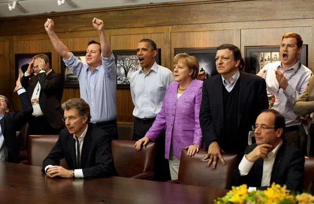 Photo : Cameron rit, pas Merkel