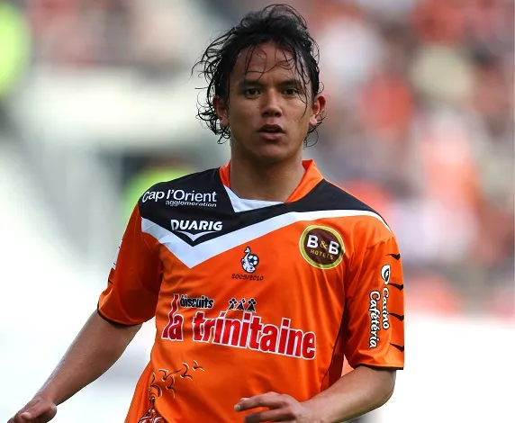Vahirua fait du gringue à Lorient