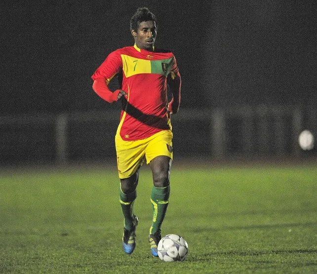 Muntari blessé, Constant arrive