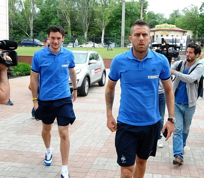 Lloris a pourri Ménez