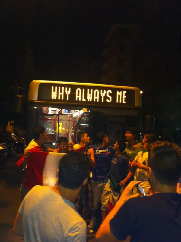 Photos : Les messages des bus italiens