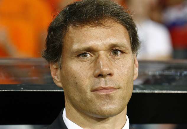 Van Basten refuse la sélection