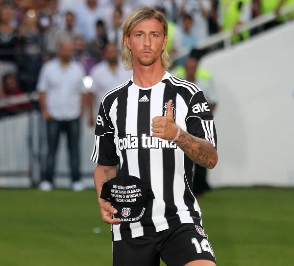 Guti en Angleterre ?