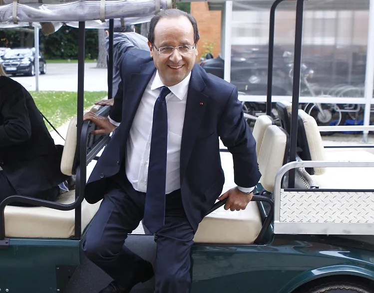 Les salaires gênent la classe politique