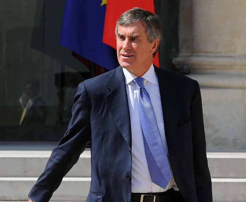 Un ministre se plaint du salaire d&rsquo;Ibra